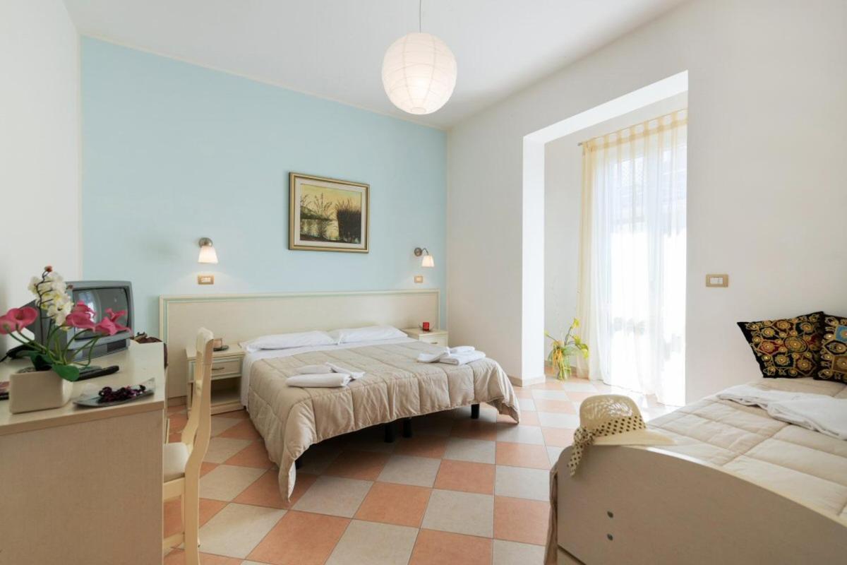 Hotel Bruna Martinsicuro Luaran gambar