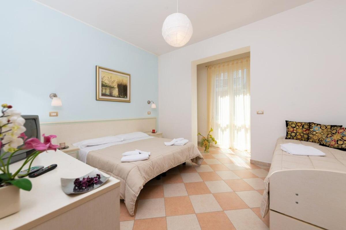 Hotel Bruna Martinsicuro Luaran gambar
