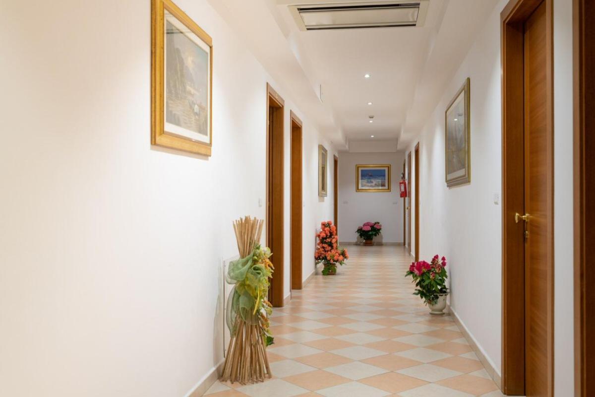 Hotel Bruna Martinsicuro Luaran gambar