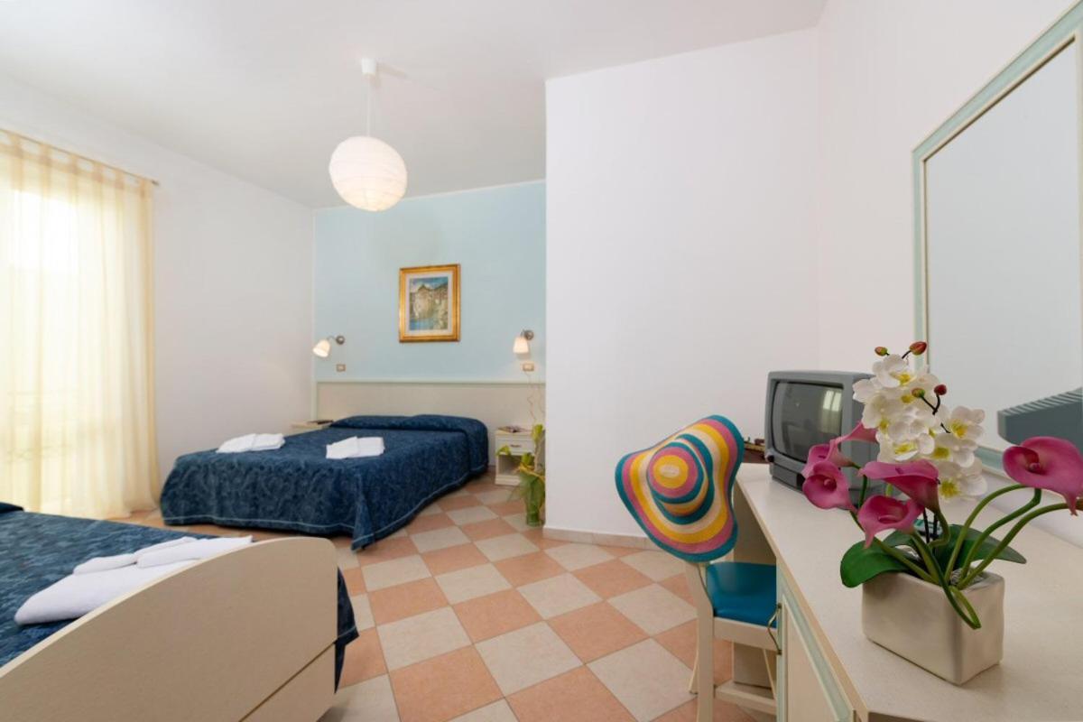 Hotel Bruna Martinsicuro Luaran gambar