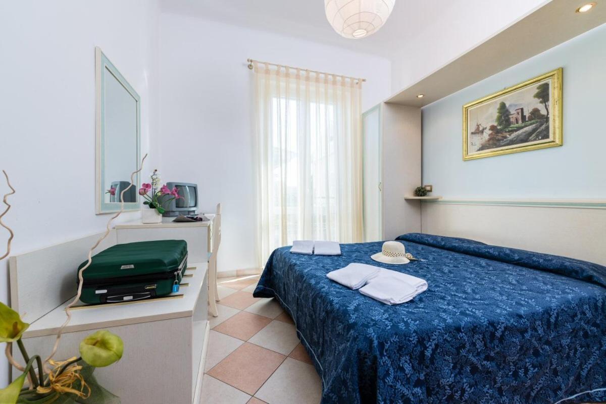Hotel Bruna Martinsicuro Luaran gambar